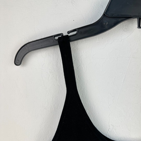 Leith Tank Top Womens Small Black Scoop Neck Pullover Vest Stretch Cropped - Picture 4 of 6